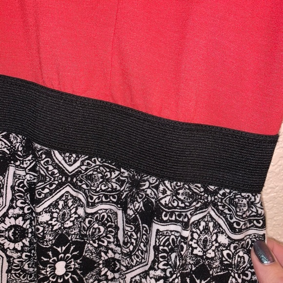 Orange & black & white Patterned short jumpsuit - Picture 8 of 8